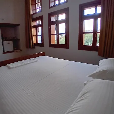 Celo Hotel 3*