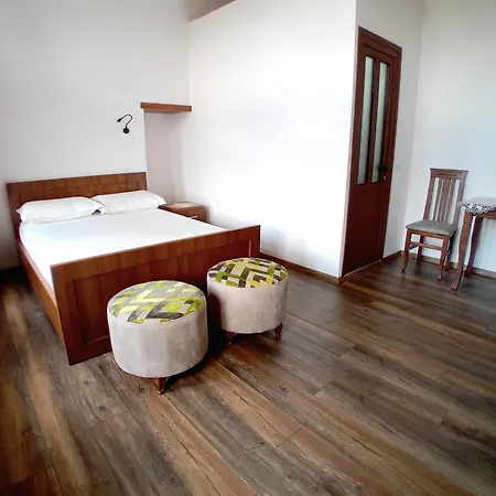 Celo Hotel